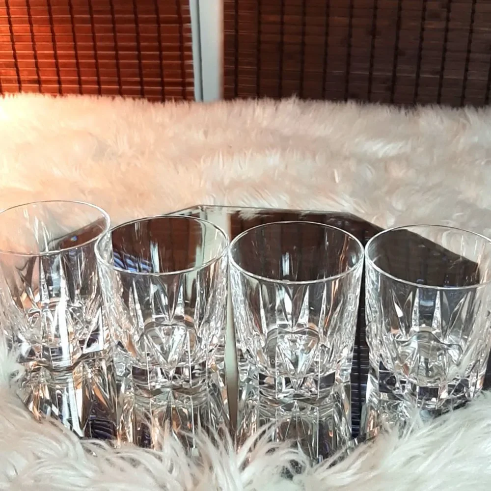 Crystal Vintage  4 T x10  x 9 Round ( Mix  Drink   Glasses‎